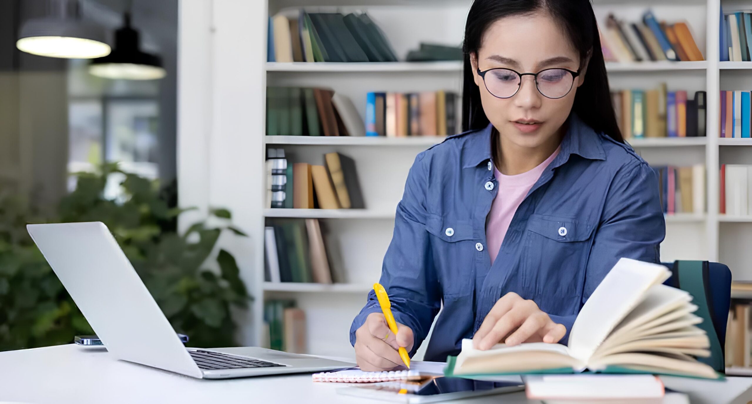 Alunos estudando Física